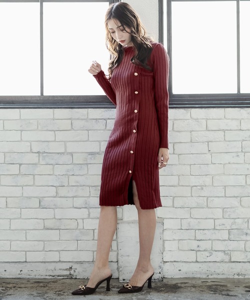 Julia Boutique（ジュリアブティック）の「金ボタン付きリブニットタイトワンピース/21656（ワンピース・レディース・ブラック/ボルドー/モカ・ONE）」の4枚目の写真