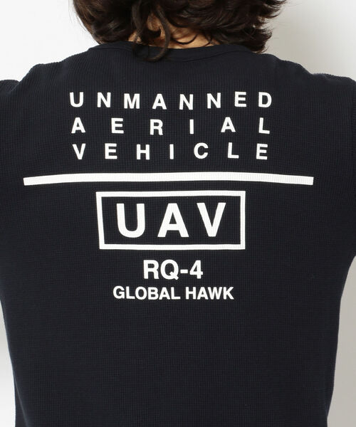 AVIREX(アヴィレックス)の「長袖 サーチャー ミニワッフル Tシャツ / LONGSLEEVE SEARCHER MINI WAFFLE T-SHIRT / アヴィレックス / AVIREX(Tシャツ/カットソー・メンズ・ブラック/オフホワイト/ネイビー/セージグリーン・XX-LARGE/X-LARGE/LARGE/MEDIUM)」の11枚目の写真