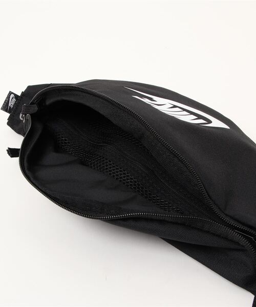 NIKE（ナイキ）の「《NIKEアパレル》ﾅｲｷ NK HERITAGE WAISTPACK-FA21（ボディバッグ/ウエストポーチ・メンズ・ブラック/ネイビー/ダークブラウン/グレー/グレー系その他/グリーン/ライラック/オリーブ/レッド系/ライトグレー/ベージュ系その他/ブラウン/ロイヤルブルー・フリー）」の16枚目の写真