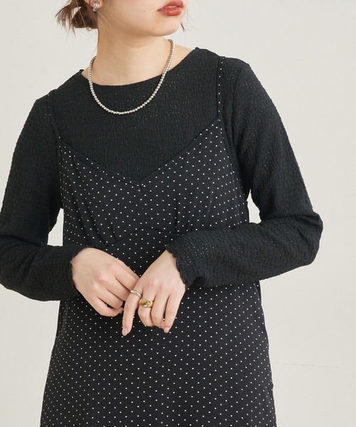 natural couture（ナチュラルクチュール）の「素材感で魅せる！ぽこぽこフラワーカットレーストップス（Tシャツ/カットソー・レディース・オフホワイト/ブラック/サックスブルー・FREE）」の2枚目の写真