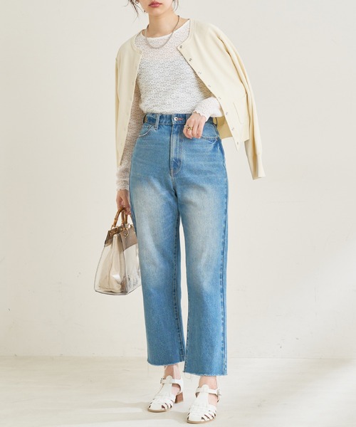 natural couture（ナチュラルクチュール）の「素材感で魅せる！ぽこぽこフラワーカットレーストップス（Tシャツ/カットソー・レディース・オフホワイト/ブラック/サックスブルー・FREE）」の6枚目の写真