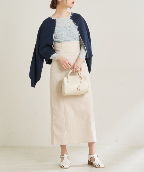 natural couture（ナチュラルクチュール）の「素材感で魅せる！ぽこぽこフラワーカットレーストップス（Tシャツ/カットソー・レディース・オフホワイト/ブラック/サックスブルー・FREE）」の4枚目の写真