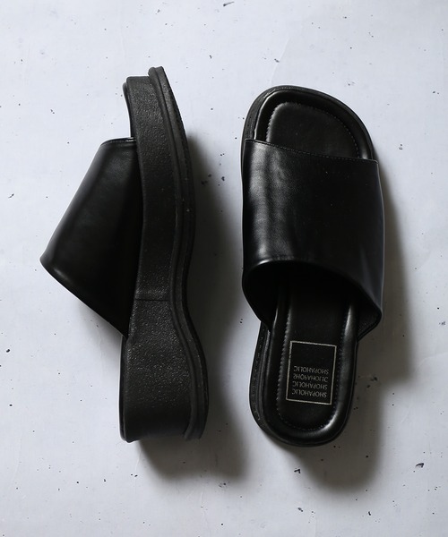 SPINNS（スピンズ）の「カラーミュールサンダル（サンダル・レディース・ホワイト/ブラック/パープル/グリーン・M/L）」の9枚目の写真