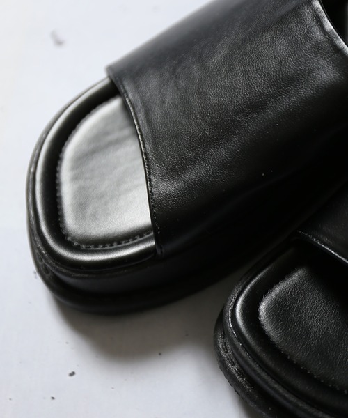 SPINNS（スピンズ）の「カラーミュールサンダル（サンダル・レディース・ホワイト/ブラック/パープル/グリーン・M/L）」の13枚目の写真