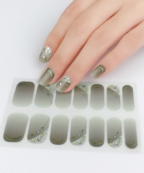 Doux Belle（ドゥーベル）の「貼るだけ 3Dネイルシール（ネイルシール/ネイルチップ・レディース・X/G/その他23/その他11/T/U/Y/O/I/R/その他19/その他31/S/その他6/L/Q/その他3/C/その他4/その他8/その他27/J/その他17/A/その他28/W/その他12/その他7/その他26/その他15/M/その他13/その他10/Z/その他18/その他25/E/その他9/V/その他22/その他24/P/その他5/B/D/その他21/H/その他20/その他30/その他16/F/その他29/その他1/K/その他2/N・FREE）」の4枚目の写真