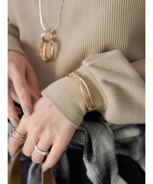 earth music&ecology(アースミュージックアンドエコロジー)の「クロスラインバングル(ブレスレット・レディース・シルバー/ゴールド・FREE)」の5枚目の写真
