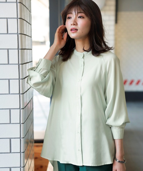 GeeRA(ジーラ)の「バックフリルブラウス(シャツ/ブラウス・レディース・オフホワイト/ライトグリーン・MEDIUM/LARGE)」の5枚目の写真