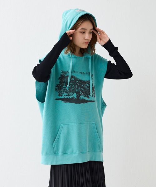 ESSAY(エッセイ)の「【ESSAY / エッセイ】PIGMENT NOSLEEVE HOODIE(ノースリーブフーディー)(Tシャツ/カットソー・メンズ・ブルー/グリーン・FREE)」の14枚目の写真