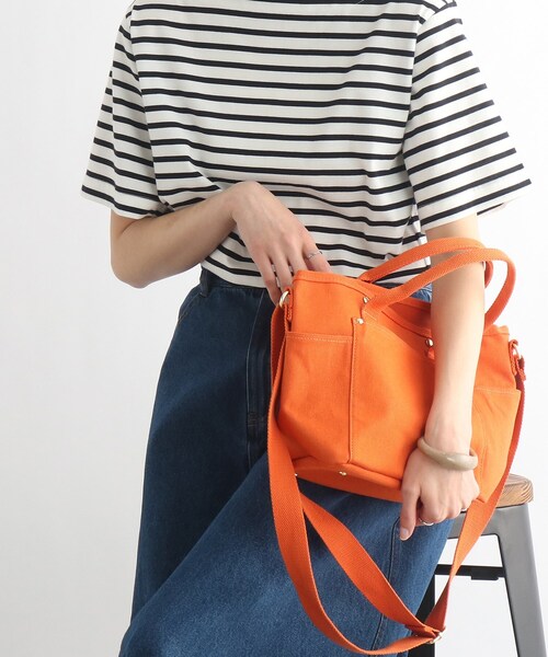 SHOO・LA・RUE（シューラルー）の「◆【目隠しフラップ】キャンバスパイピングトート（トートバッグ・レディース・ナチュラル/ベージュ/オレンジ・00）」の4枚目の写真