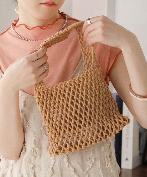 Bab（バブ）の「手編みミニハンドバッグ（ハンドバッグ・レディース・ブラック/ベージュ/イエロー/ブルー/グリーン・ONESIZE）」の8枚目の写真