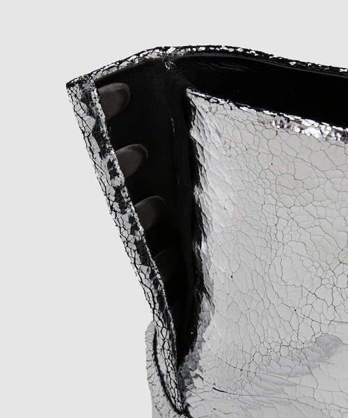 Maison Margiela（メゾンマルジェラ）の「ANKLE BOOT（ブーツ・レディース・シルバー・36/37/38）」の2枚目の写真