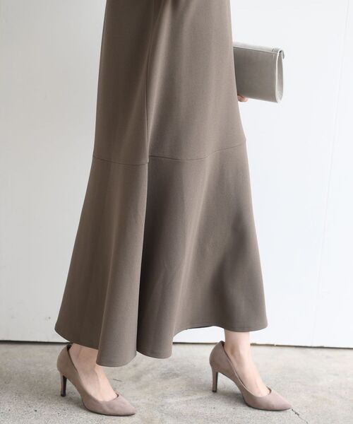 rps（アールピーエス）の「カルゼマーメイドジャンスカート（ジャンパースカート・レディース・チャコールグレー/ブラック/モカ/ダークネイビー・フリー）」の6枚目の写真