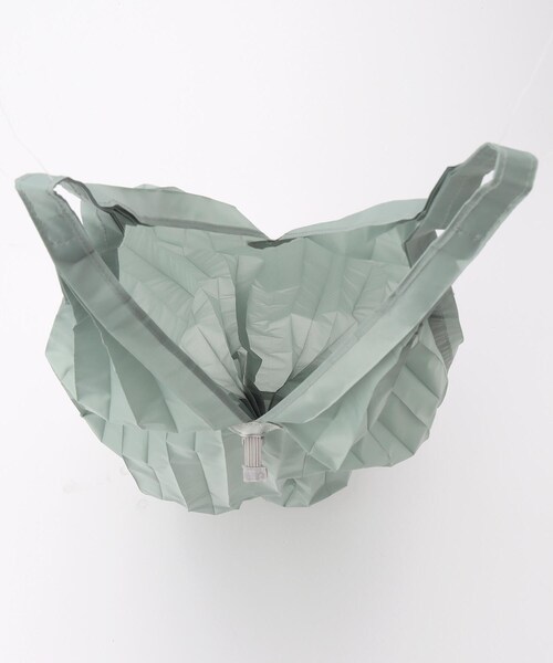 212 KITCHEN STORE（トゥワントゥキッチンストア）の「Shupatto シュパット ミニマルバッグ Drop 12L ホワイトセージ（エコバッグ/サブバッグ・レディース・その他・00）」の3枚目の写真