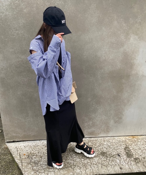 INGNI（イング）の「2WAY肩あきストライプシャツ（シャツ/ブラウス・レディース・ネイビー/グリーン/バーガンディー・M）」の19枚目の写真