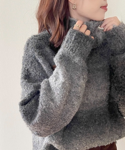 emi+（エミプラス）の「グラデーションカラー ハイネック ニットプルオーバー（ニット/セーター・レディース・パープル/ブラウン/グレー/ブルー・FREE）」の18枚目の写真