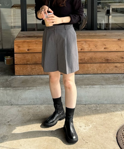 LE MORE（リモア）の「ハイウエストタックショートパンツ（その他パンツ・レディース・グレー/ブラック・FREE）」の13枚目の写真