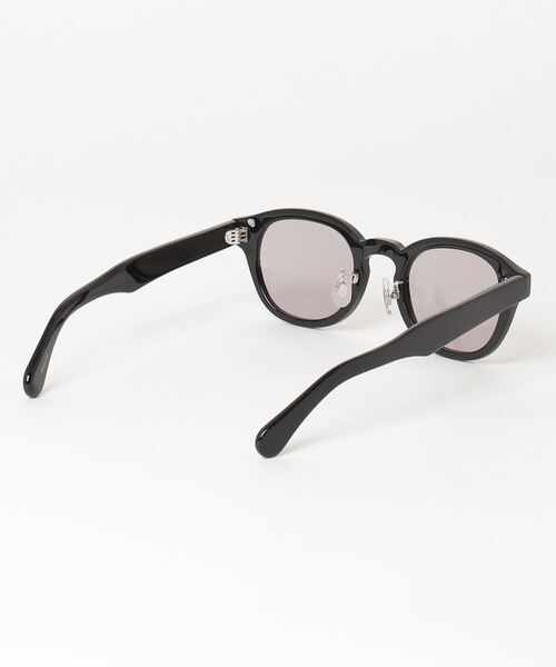 NANO universe(ナノユニバース)の「LB.03/ウェリントン型アイウェア.2(サングラス・メンズ・ブラウン/ブラック・FREE)」の5枚目の写真