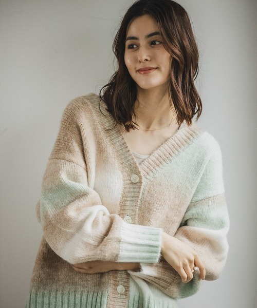 LEPSIM（レプシィム）の「3ゲージグラデーションニットカーデ　175288（カーディガン/ボレロ・レディース・パープル系/グリーン系/カーキ系・FREE）」の7枚目の写真