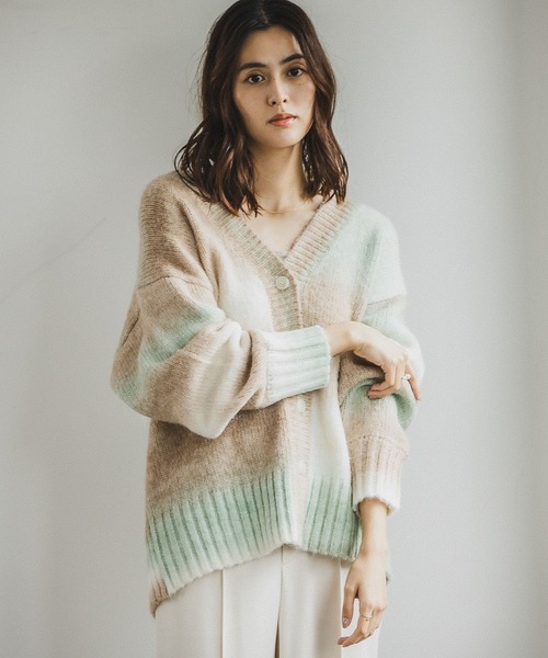 LEPSIM（レプシィム）の「3ゲージグラデーションニットカーデ　175288（カーディガン/ボレロ・レディース・パープル系/グリーン系/カーキ系・FREE）」の11枚目の写真