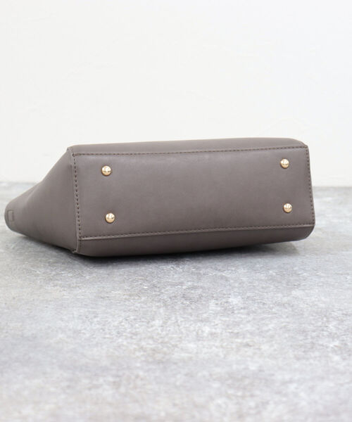 fredy emue（フレディエミュ）の「【maison vert/メゾンヴェール】フラップハンドバッグ（トートバッグ・レディース・ブラック/グレイッシュベージュ・FREE）」の17枚目の写真