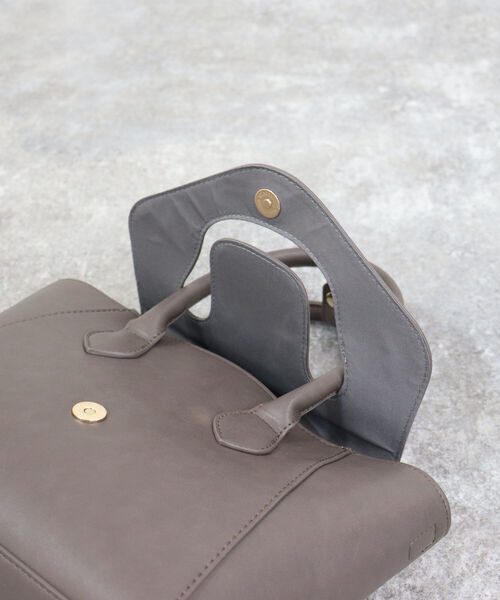 fredy emue（フレディエミュ）の「【maison vert/メゾンヴェール】フラップハンドバッグ（トートバッグ・レディース・ブラック/グレイッシュベージュ・FREE）」の18枚目の写真