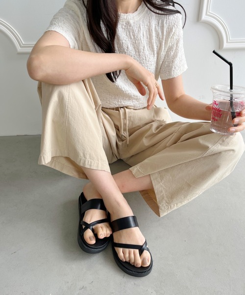 CLEA（クレア）の「クロストング厚底ストラップサンダル（サンダル・レディース・アイボリー/ブラック・M/L）」の16枚目の写真