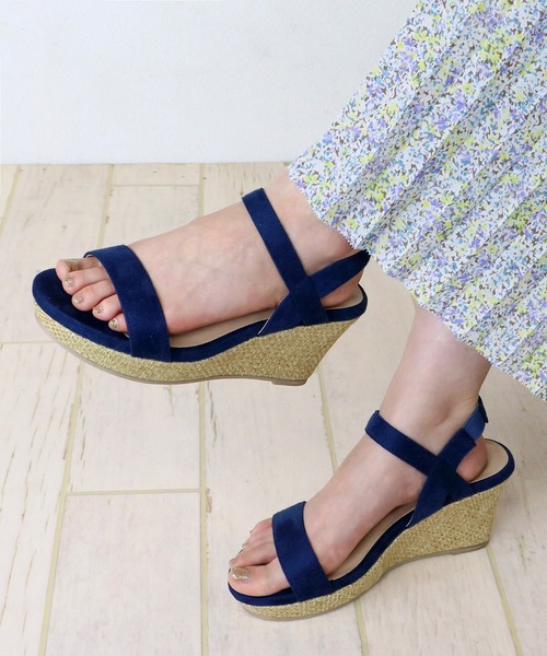 LibertyDoll(リバティードール)の「LibertyDoll/8.5cmウエッジヒール アンクルストラップサンダル(4022/4023)(サンダル・レディース・レッド系2/ブラウン系2/イエロー系2/ブラウン系1/ピンク系1/グレー系1/イエロー系1/ブルー系1/ネイビー系2/グリーン系2/オレンジ系1/アイボリー系2/ブラック系1/ブラック系2/アイボリー系1/ネイビー系1・L/LL/M/S)」の9枚目の写真