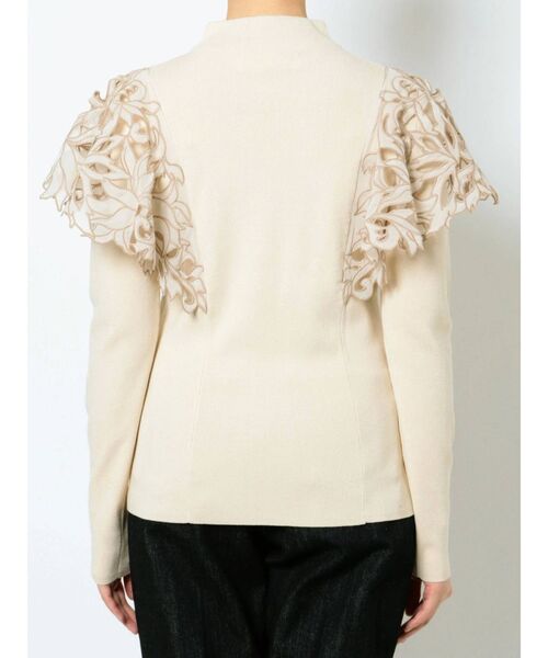 LAGUNAMOON（ラグナムーン）の「フリルエンブロイダリーニットプルオーバー（ニット/セーター・レディース・ブラック/アイボリー/ブルー・FREE）」の6枚目の写真