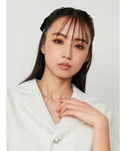 CALNAMUR(カルナムール)の「チャーム付きリボンヘアアクセセット(バレッタ/ヘアクリップ・レディース・ブラック・FREE)」の5枚目の写真