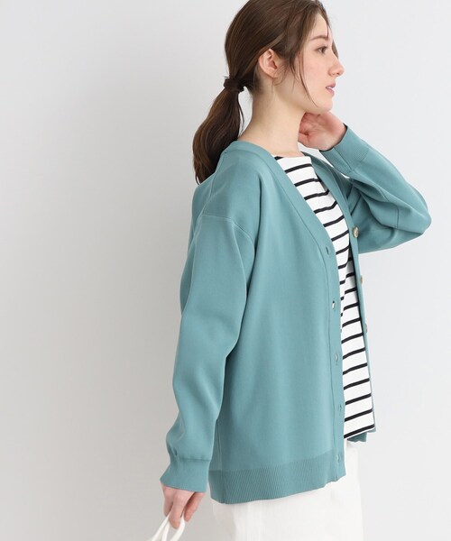 SHOO・LA・RUE(シューラルー)の「◆もちっと軽い!スポンディッシュVネックカーディガン(カーディガン/ボレロ・レディース・ピンク系/ナチュラル/ブラック/グリーン・00)」の12枚目の写真