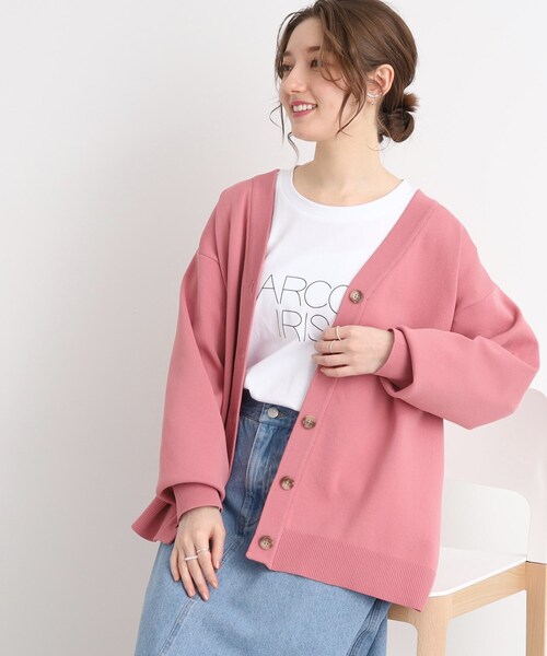 SHOO・LA・RUE(シューラルー)の「◆もちっと軽い!スポンディッシュVネックカーディガン(カーディガン/ボレロ・レディース・ピンク系/ナチュラル/ブラック/グリーン・00)」の4枚目の写真