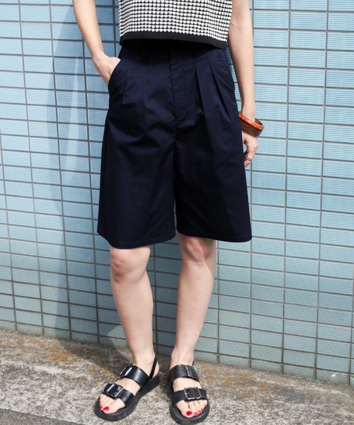 Auntie Rosa Holiday（アンティローザホリデー）の「ツータックチノハーフパンツ（チノパンツ・レディース・ライトベージュ/ブラック/ベージュ/カーキ/ネイビー・マルチサイズ）」の5枚目の写真