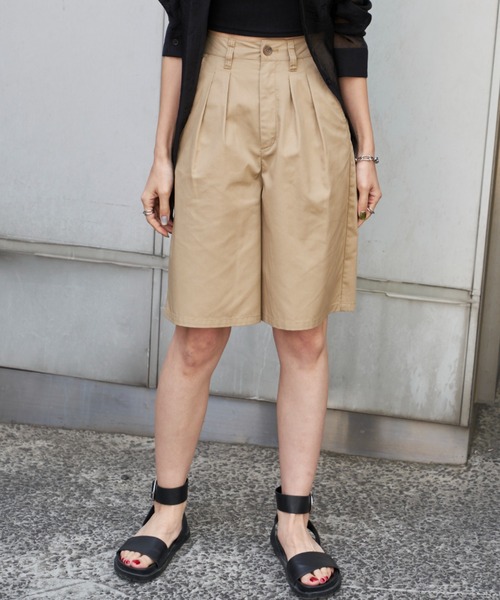 Auntie Rosa Holiday（アンティローザホリデー）の「ツータックチノハーフパンツ（チノパンツ・レディース・ライトベージュ/ブラック/ベージュ/カーキ/ネイビー・マルチサイズ）」の17枚目の写真