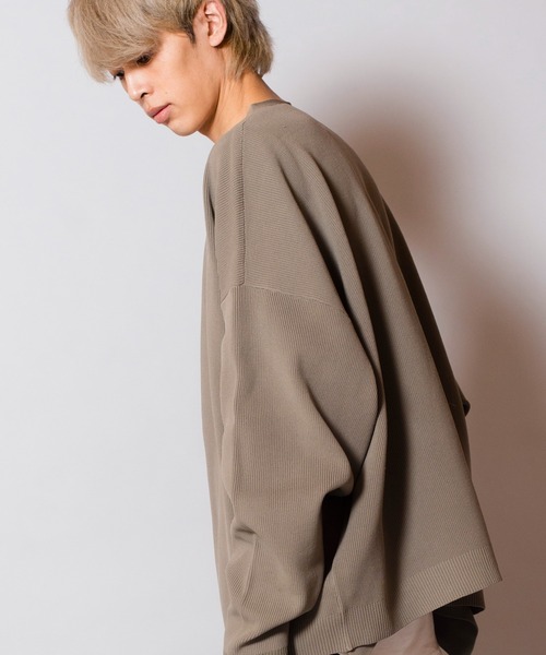 NO ID.（ノーアイディ）の「【NO ID.】Changing V Neck Cardigan / チェンジング V ネック カーディガン（カーディガン/ボレロ・メンズ・ブラック/グレー/ブルーグリーン/グレイッシュベージュ・ONE SIZE）」の5枚目の写真