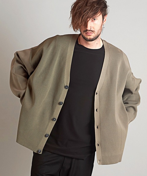 NO ID.（ノーアイディ）の「【NO ID.】Changing V Neck Cardigan / チェンジング V ネック カーディガン（カーディガン/ボレロ・メンズ・ブラック/グレー/ブルーグリーン/グレイッシュベージュ・ONE SIZE）」の19枚目の写真