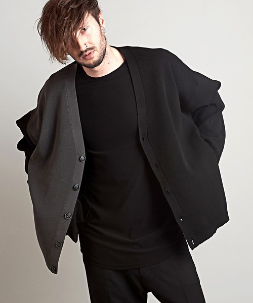NO ID.（ノーアイディ）の「【NO ID.】Changing V Neck Cardigan / チェンジング V ネック カーディガン（カーディガン/ボレロ・メンズ・ブラック/グレー/ブルーグリーン/グレイッシュベージュ・ONE SIZE）」の12枚目の写真