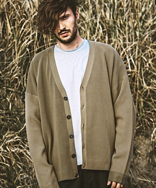 NO ID.（ノーアイディ）の「【NO ID.】Changing V Neck Cardigan / チェンジング V ネック カーディガン（カーディガン/ボレロ・メンズ・ブラック/グレー/ブルーグリーン/グレイッシュベージュ・ONE SIZE）」の10枚目の写真