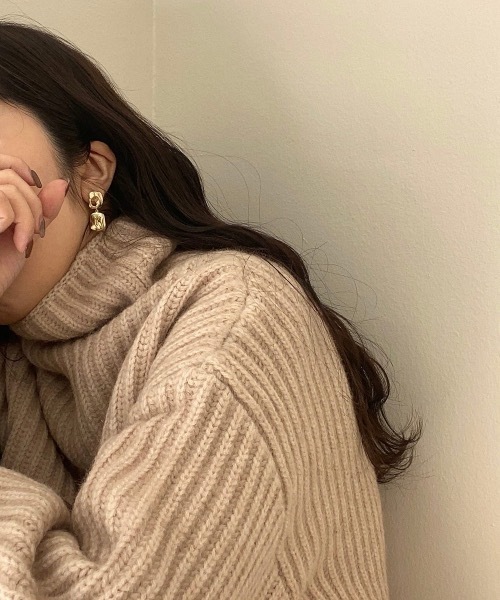 lawgy(ラウジー)の「double square pierce(ピアス(両耳用)・レディース・ゴールド/シルバー・FREE)」の12枚目の写真