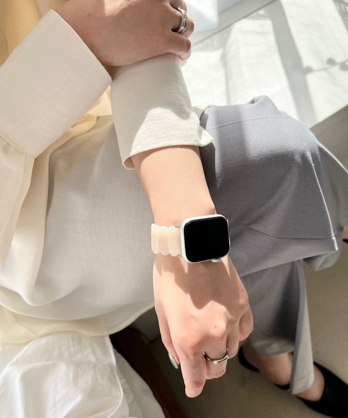 Me%(ミィパーセント)の「アクリルブレスAppleWatchバンド(デジタル腕時計・レディース・ブラウン/アイボリー・MEDIUM)」の13枚目の写真