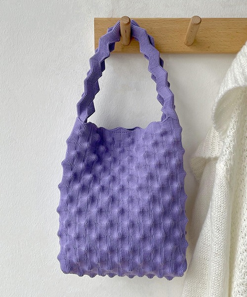 aimoha（アイモハ）の「ビビットカラーネット編みミニバッグ（ハンドバッグ・レディース・ベージュ/イエロー/ブラック/ライトグリーン/グリーン/パープル・FREE）」の5枚目の写真