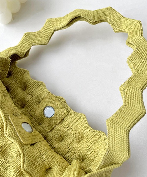 aimoha（アイモハ）の「ビビットカラーネット編みミニバッグ（ハンドバッグ・レディース・ベージュ/イエロー/ブラック/ライトグリーン/グリーン/パープル・FREE）」の19枚目の写真