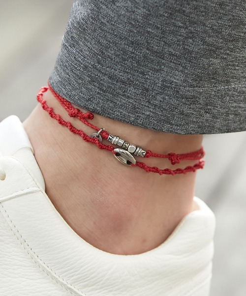 wakami(ワカミ)の「wakami/ワカミ 2 Strands アンクレット(アンクレット・メンズ・レッド/ブルー/オリーブ/ベージュ・FREE)」の1枚目の写真