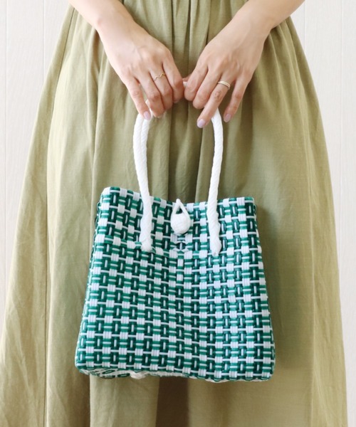 salle de bal(サルデバル)の「パサールバッグ スクエア SS Pasar BAG SS TCI(トートバッグ・レディース・ゴールド/ライトグレー/ブラック系その他/パープル/ラベンダー/イエロー/ライトピンク/ピンク/ライトグリーン/レッド系/その他2/グリーン系その他/その他1・XS)」の5枚目の写真