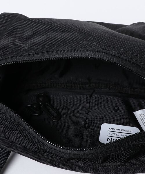 NIXON（ニクソン）の「【NIXON/ニクソン】Trestles Hip Pack JP 3L　　容量3L　ヒップバッグ　ボディバッグ　ウエストポーチ　ウエストバッグ ブランドロゴ（ボディバッグ/ウエストポーチ・メンズ・ブラック・FREE）」の15枚目の写真