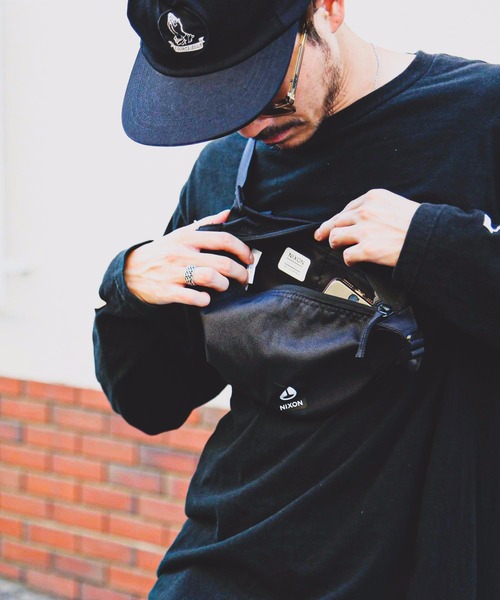 NIXON（ニクソン）の「【NIXON/ニクソン】Trestles Hip Pack JP 3L　　容量3L　ヒップバッグ　ボディバッグ　ウエストポーチ　ウエストバッグ ブランドロゴ（ボディバッグ/ウエストポーチ・メンズ・ブラック・FREE）」の11枚目の写真