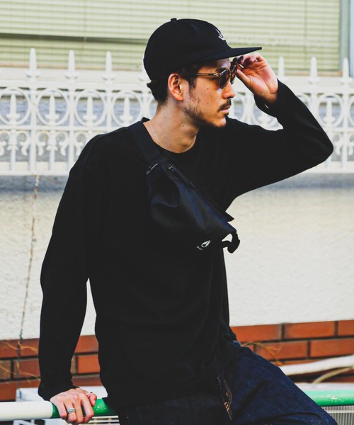 NIXON（ニクソン）の「【NIXON/ニクソン】Trestles Hip Pack JP 3L　　容量3L　ヒップバッグ　ボディバッグ　ウエストポーチ　ウエストバッグ ブランドロゴ（ボディバッグ/ウエストポーチ・メンズ・ブラック・FREE）」の5枚目の写真