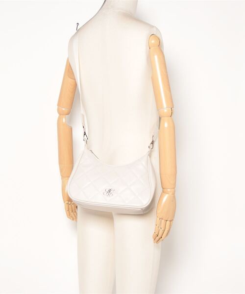 ANDGEEBEE（アンジービー）の「ポーチ付きキルティングショルダーバッグ（ショルダーバッグ・レディース・ブラック/アイボリー・FREE）」の10枚目の写真