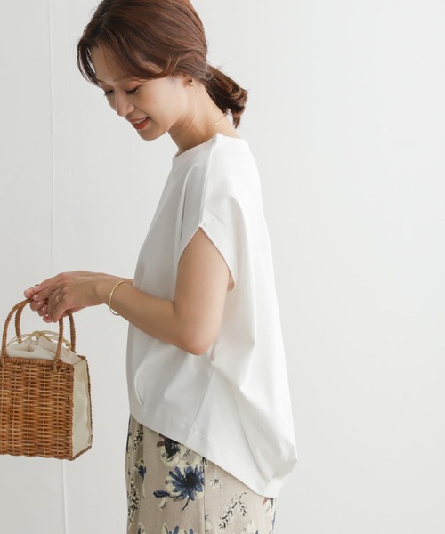 URBAN RESEARCH DOORS(アーバンリサーチドアーズ)の「コットンバックタックフレンチプルオーバー(Tシャツ/カットソー・レディース・ブラック/オフホワイト/ブルー系その他/パープル・MEDIUM)」の6枚目の写真