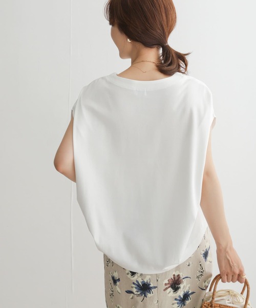 URBAN RESEARCH DOORS(アーバンリサーチドアーズ)の「コットンバックタックフレンチプルオーバー(Tシャツ/カットソー・レディース・ブラック/オフホワイト/ブルー系その他/パープル・MEDIUM)」の8枚目の写真