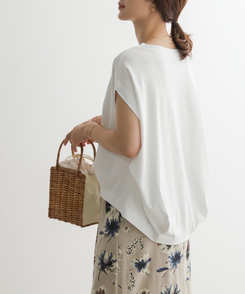 URBAN RESEARCH DOORS(アーバンリサーチドアーズ)の「コットンバックタックフレンチプルオーバー(Tシャツ/カットソー・レディース・ブラック/オフホワイト/ブルー系その他/パープル・MEDIUM)」の11枚目の写真